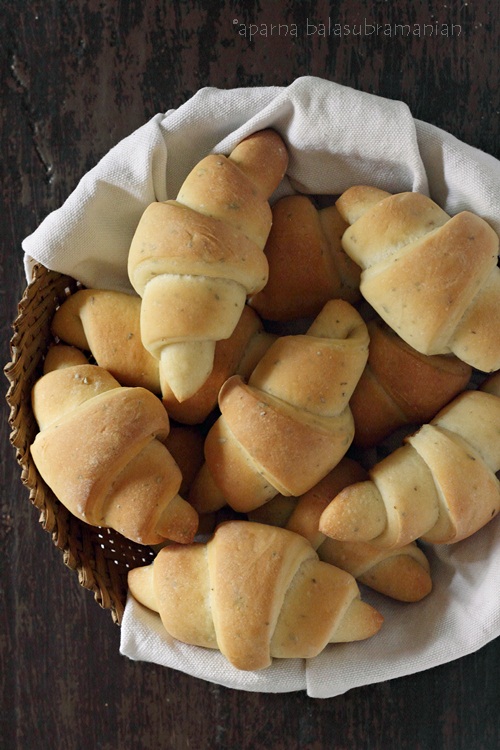 Easy Dinner Rolls Recipe My Diverse Kitchen A Vegetarian Blog