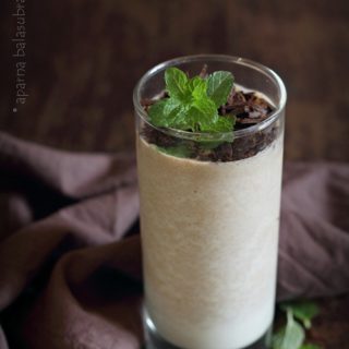 Chikoo or Sapota Milkshake